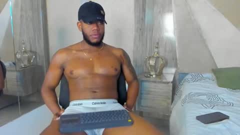 Snapshot of joan_saenz chatting on 26, 1, 2025 JOAN SAENZ online show from 26, 1, 2025