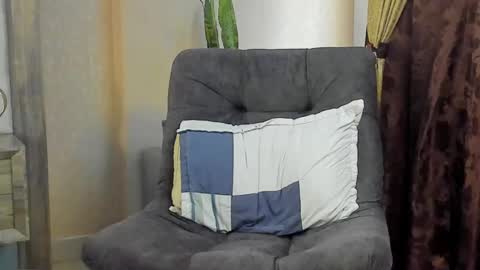 Snapshot of joan_saenz chatting on 7, 3, 2025 JOAN SAENZ online show from 7, 3, 2025