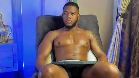 Snapshot of joan_saenz chatting on 8, 3, 2025 JOAN SAENZ online show from 8, 3, 2025