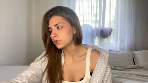 Snapshot of joandonelly chatting on 27, 6, 2026 Bella online show from 27, 6, 2026