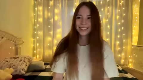 Snapshot of joanegalles chatting on 13, 5, 2026 Viki online show from 13, 5, 2026