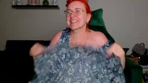 Snapshot of joannaandneighbour chatting on 6, 7, 2026 Joanna and Greg online show from 6, 7, 2026