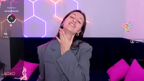 Snapshot of joannelson chatting on 4, 12, 2025 Joan online show from 4, 12, 2025