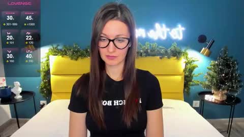 Snapshot of joannelson chatting on 23, 12, 2025 Joan online show from 23, 12, 2025