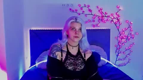 Snapshot of joannlowes chatting on 2, 5, 2026 Joann online show from 2, 5, 2026