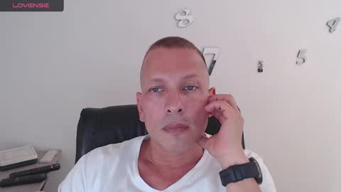 Joan Silva online show from 5, 1, 2025