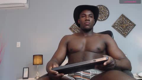 Joan Silva online show from 3, 2, 2025