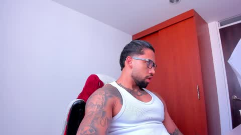 joe_esthetic online show from 2, 4, 2026