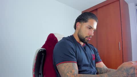 joe_esthetic online show from 10, 4, 2026