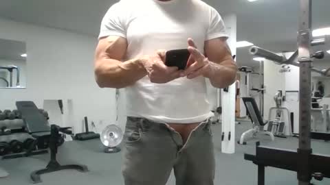 joe_smith5679 online show from 20, 4, 2026