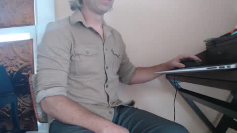 Snapshot of joebo7575 chatting on 16, 10, 2025 joebo7575 online show from 16, 10, 2025