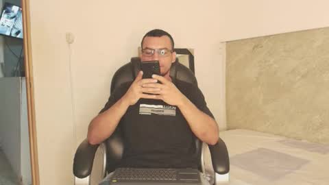 Snapshot of johan_miller1 chatting on 2, 2, 2026 johan online show from 2, 2, 2026