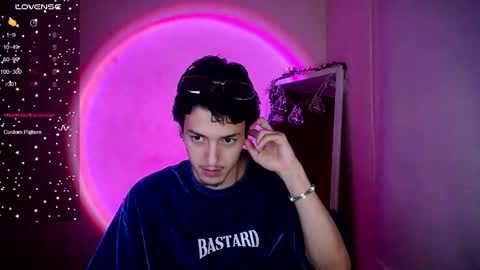 johan_parker222 online show from 11, 2, 2026