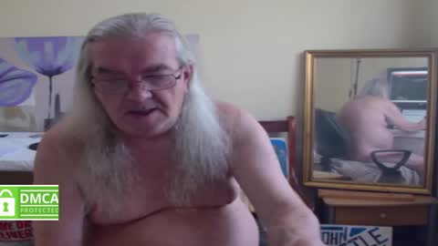 Snapshot of john_little_one chatting on 25, 4, 2026 JOHN online show from 25, 4, 2026