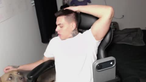 Snapshot of johnafterdark chatting on 1, 4, 2026 JAXX online show from 1, 4, 2026