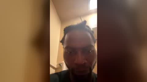 Snapshot of johnclarkejohn chatting on 12, 6, 2026 johnclarkejohn online show from 12, 6, 2026