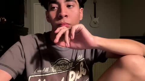 Snapshot of johnj188 chatting on 19, 10, 2025 johnj188 online show from 19, 10, 2025