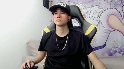 johnny_cagee online show from 7, 1, 2025