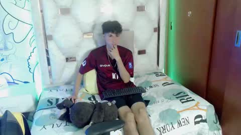 johnny_cagee online show from 16, 11, 2025