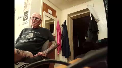 Snapshot of johnnyanubis chatting on 27, 2, 2026 Master online show from 27, 2, 2026