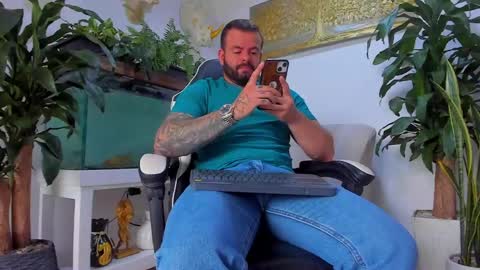 Snapshot of johnnygrayson_ chatting on 25, 4, 2026 JOHNNY online show from 25, 4, 2026
