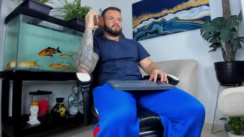 Snapshot of johnnygrayson_ chatting on 31, 5, 2026 JOHNNY online show from 31, 5, 2026
