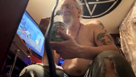 Snapshot of johnnyshung1 chatting on 28, 3, 2026 johnnyshung1 online show from 28, 3, 2026