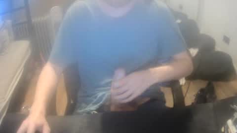Snapshot of johnot1998 chatting on 22, 6, 2026 johnot1998 online show from 22, 6, 2026
