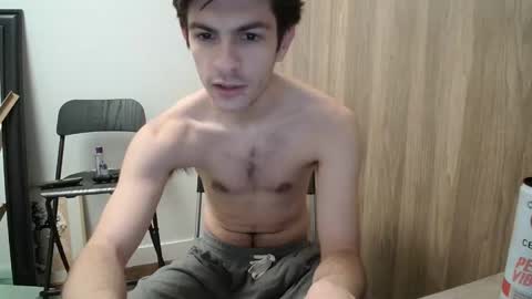 Snapshot of johnresmain chatting on 6, 3, 2026 johnresmain online show from 6, 3, 2026