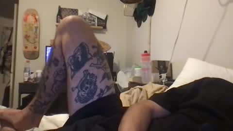 Snapshot of johntizzz chatting on 17, 12, 2025 johntizzz online show from 17, 12, 2025