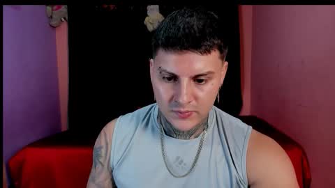 Snapshot of johny_multicum chatting on 11, 11, 2025 Johny online show from 11, 11, 2025