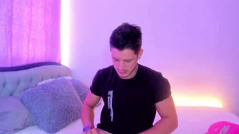 johnycooper08 online show from 18, 7, 2026