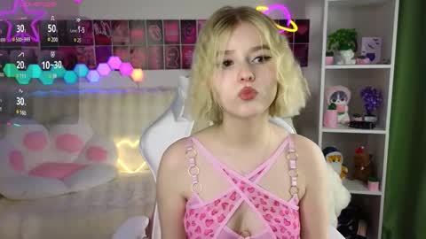 Paula online show from 7, 3, 2025