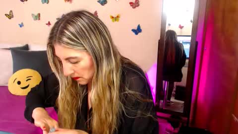 Jolie Mature online show from 20, 11, 2025