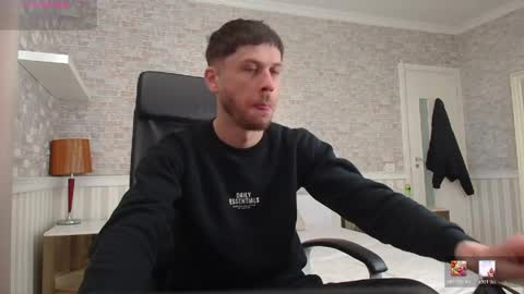 Snapshot of jonahshaw chatting on 26, 4, 2026 JonahShaw online show from 26, 4, 2026