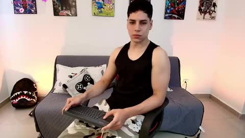 Snapshot of jonathanjoestar_ chatting on 17, 4, 2026 Instagram jonathanfit14 online show from 17, 4, 2026