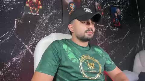 Snapshot of jonnsnow_ chatting on 9, 11, 2025 JonSnow online show from 9, 11, 2025