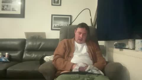 Snapshot of jonnybeeswax7376964133 chatting on 22, 10, 2025 jonnybeeswax7376964133 online show from 22, 10, 2025