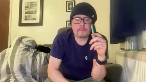 Snapshot of jonnybeeswax7376964133 chatting on 4, 12, 2025 jonnybeeswax7376964133 online show from 4, 12, 2025