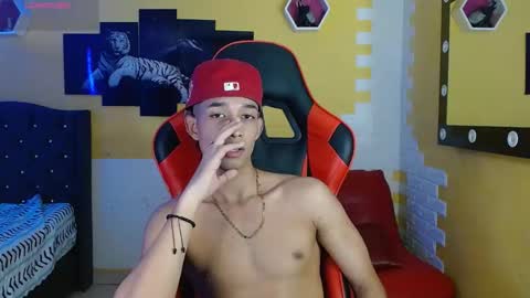 jose_sexycumm online show from 5, 11, 2025