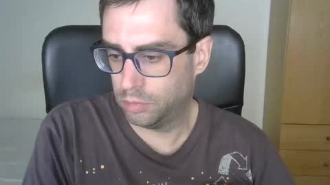 Snapshot of josevd chatting on 27, 4, 2026 Jose online show from 27, 4, 2026