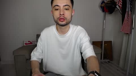 josezaens_ online show from 7, 10, 2025