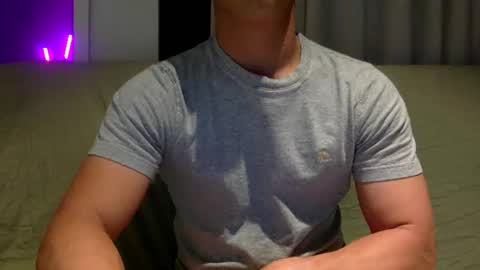 Snapshot of joshasian0713 chatting on 28, 11, 2025 joshasian0713 online show from 28, 11, 2025