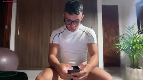 Im Jouliano online show from 22, 11, 2025