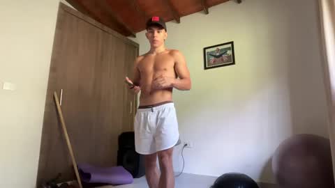 Snapshot of joulianogreco1 chatting on 4, 5, 2026 Im Jouliano online show from 4, 5, 2026
