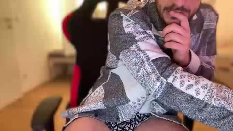 Snapshot of joyfulleyes chatting on 13, 11, 2025 joyfulleyes online show from 13, 11, 2025