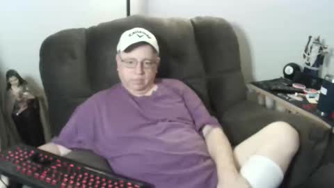 Snapshot of jpmel99 chatting on 1, 11, 2025 jpmel99 online show from 1, 11, 2025