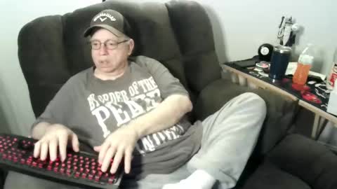 Snapshot of jpmel99 chatting on 22, 11, 2025 jpmel99 online show from 22, 11, 2025