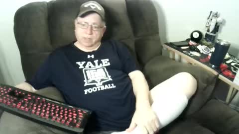 Snapshot of jpmel99 chatting on 27, 11, 2025 jpmel99 online show from 27, 11, 2025