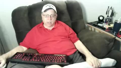 Snapshot of jpmel99 chatting on 21, 12, 2025 jpmel99 online show from 21, 12, 2025